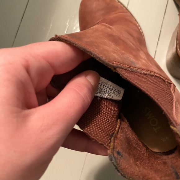 TOMS maroon leather boots - Picture 4 of 6